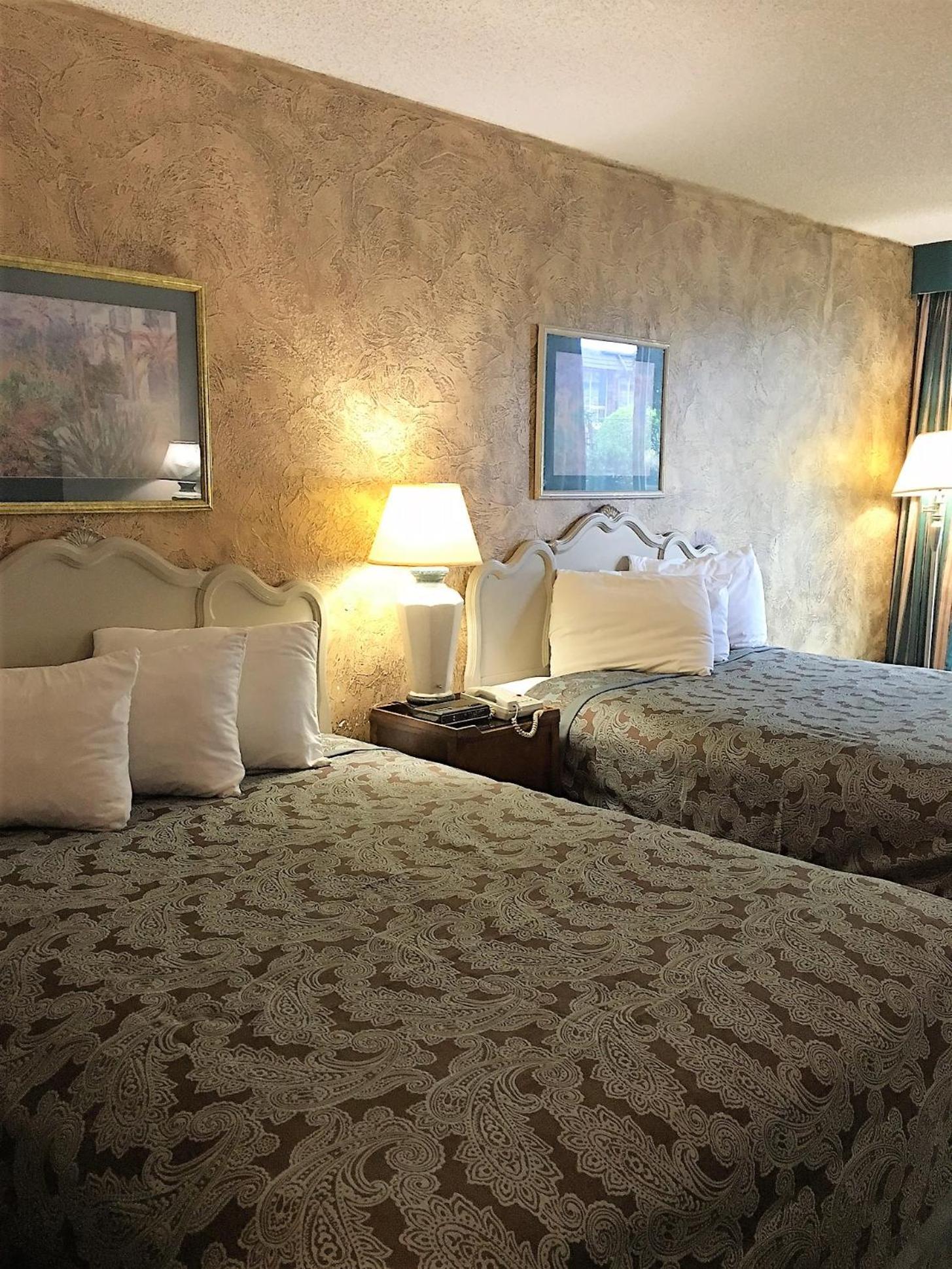 The Biltmore Hotel Oklahoma Room photo